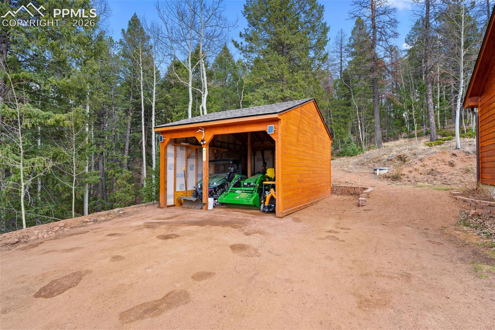 1122 Bennett Drive