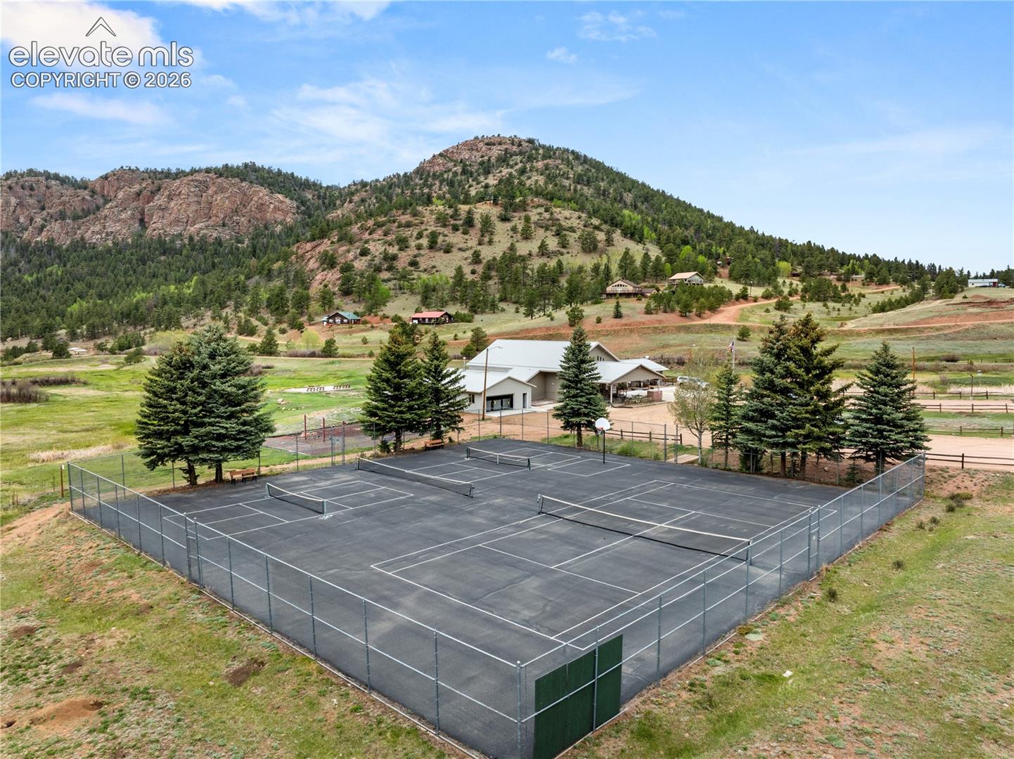 1122 Bennett Drive