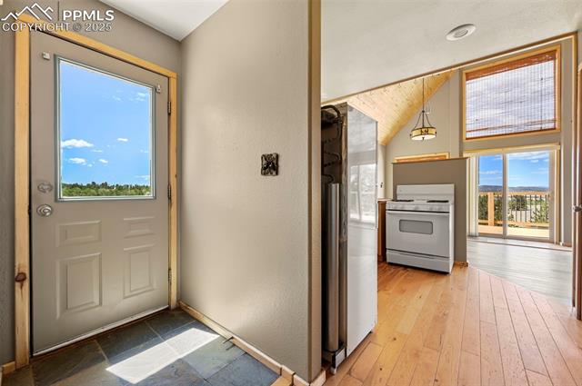 1689 Grand Teton Drive