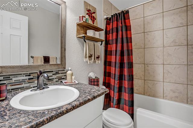 1261 Forest Edge Road