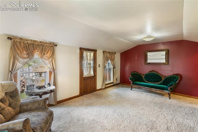 123 W Masonic Avenue