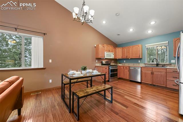 123 Grizzly Peak Road