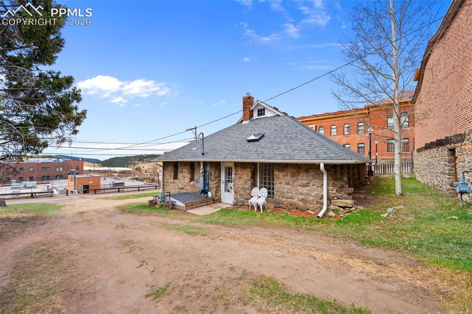 128 N Fourth Street