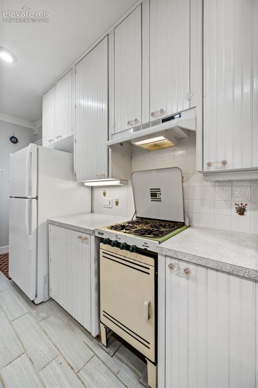 33 Maid Marian Drive