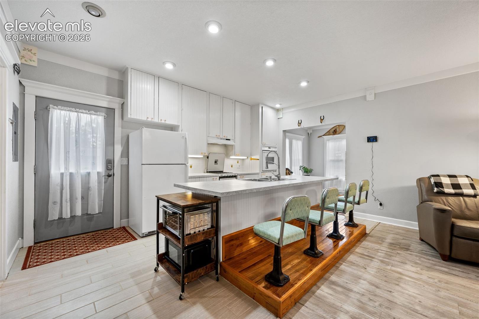 33 Maid Marian Drive