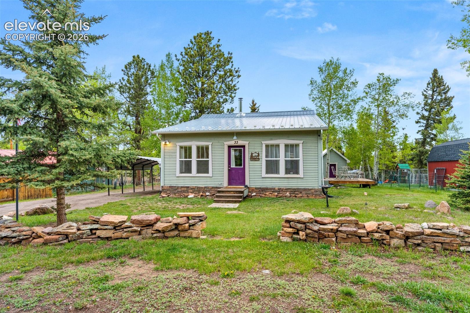 33 Maid Marian Drive
