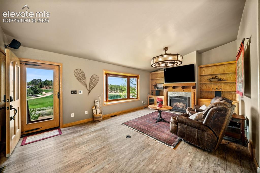 114 Lakewood Circle