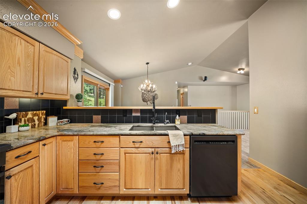 114 Lakewood Circle