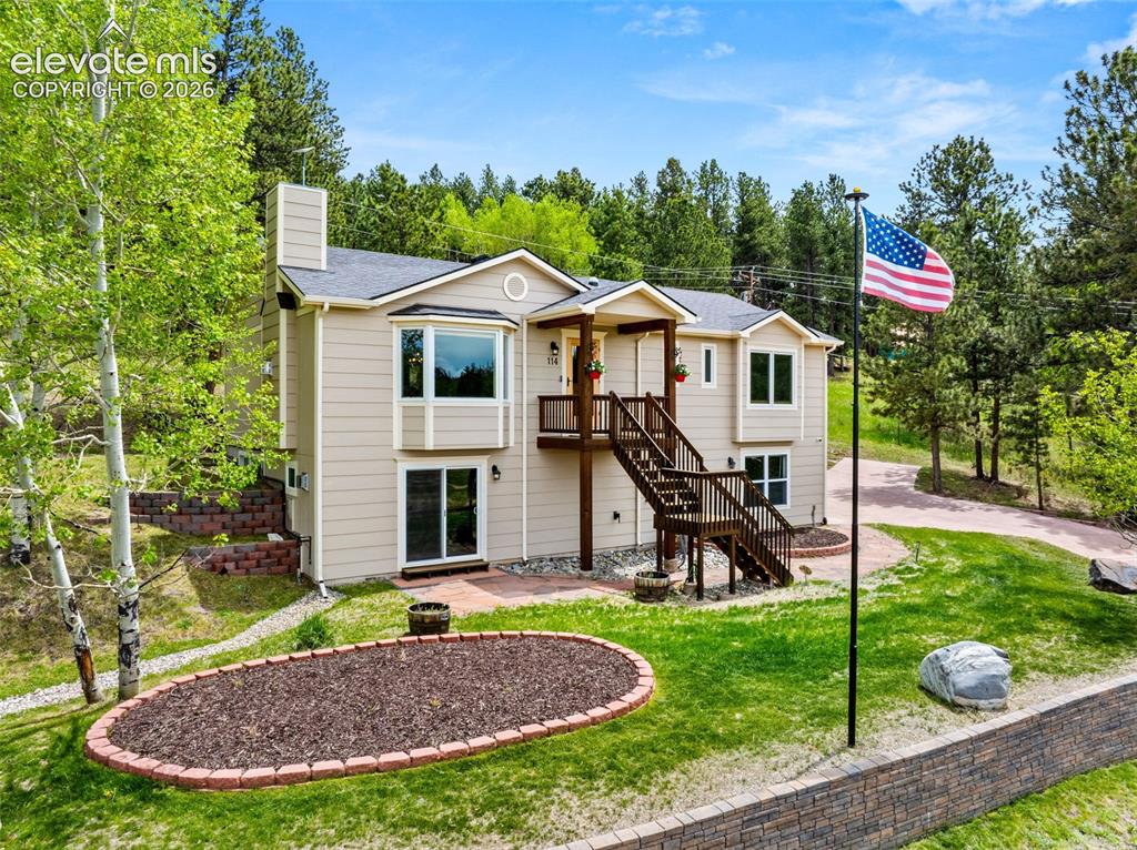 114 Lakewood Circle