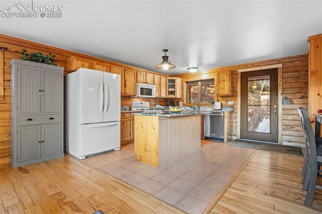 185 Pamona Lake Drive