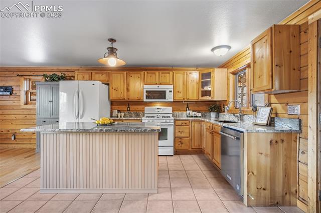 185 Pamona Lake Drive