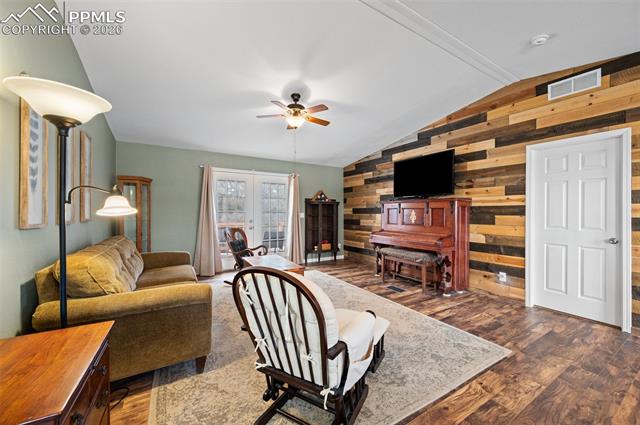 803 Timber Mesa Road