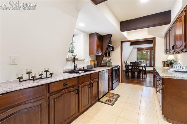 2619 Sunnywood Avenue