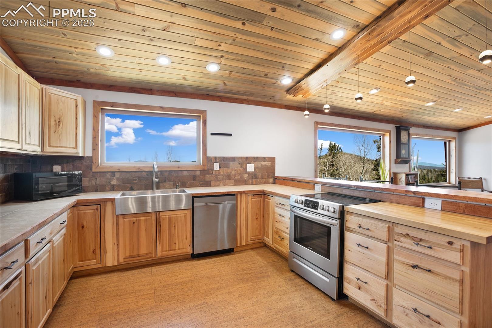 2747 County Road 61