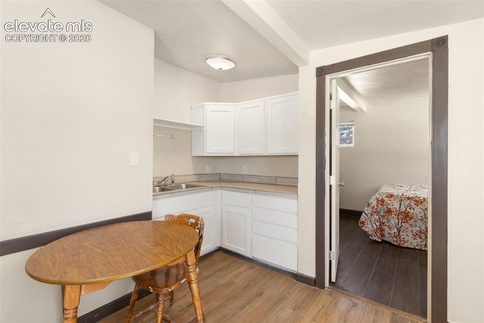 112 S 6th Street