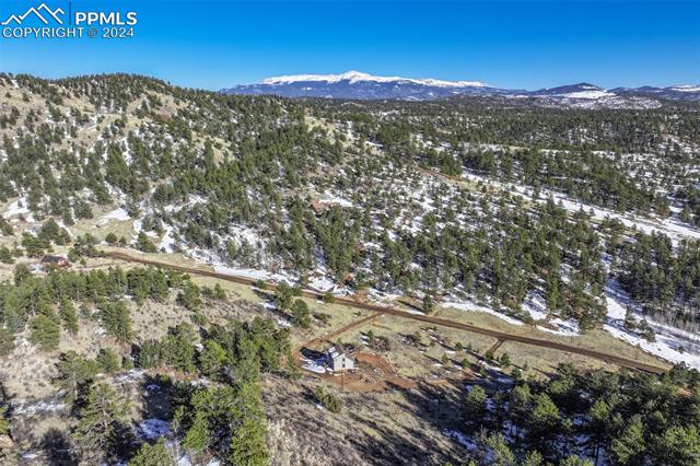 1063 Meadows Lane