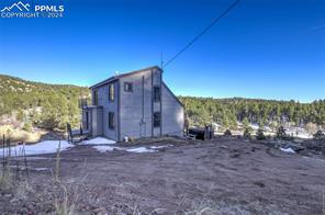 1063 Meadows Lane