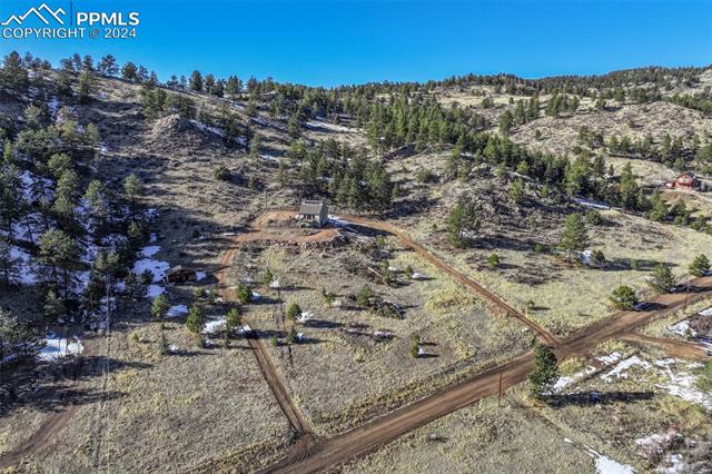 1063 Meadows Lane