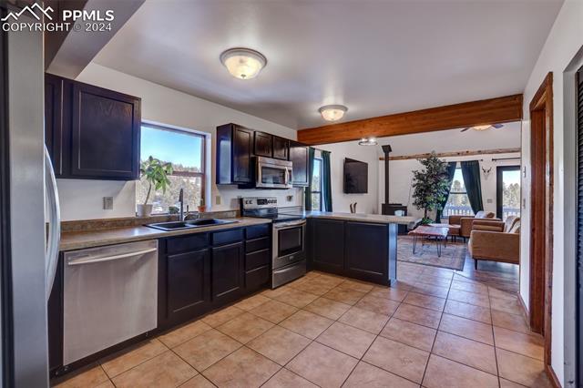 1063 Meadows Lane