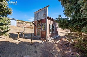 310 E Whiting Avenue