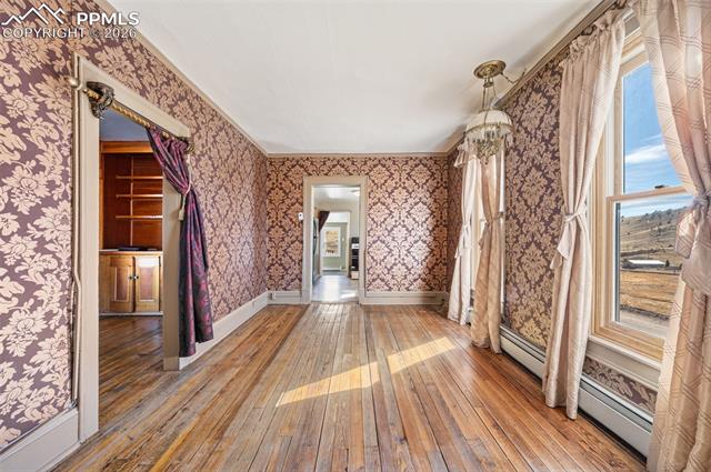 310 E Whiting Avenue