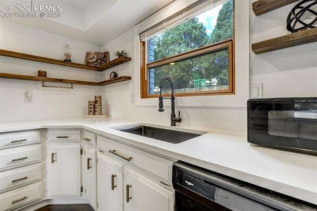 4726 Vista View Lane