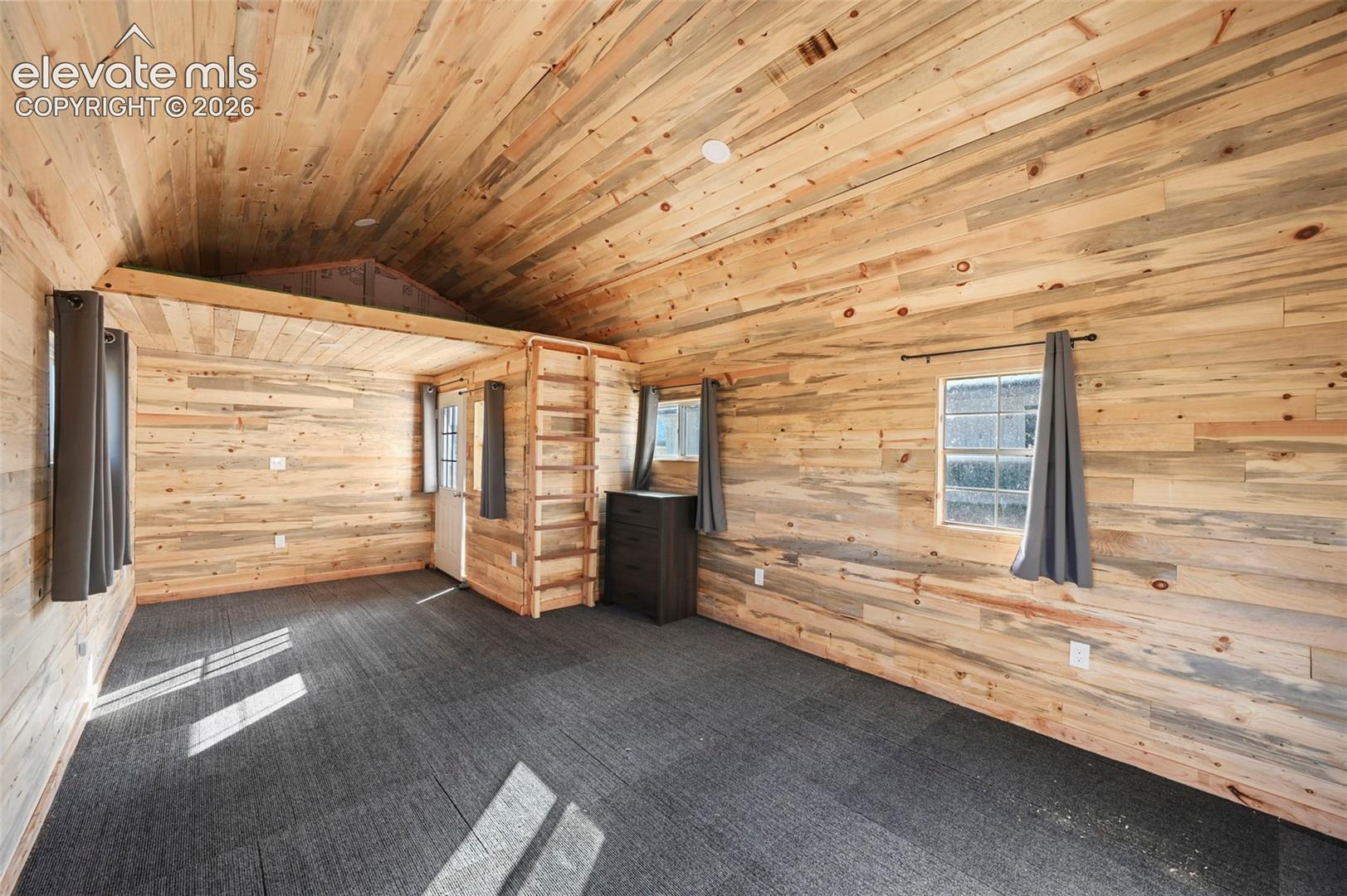 224 Lakeview Forest Heights