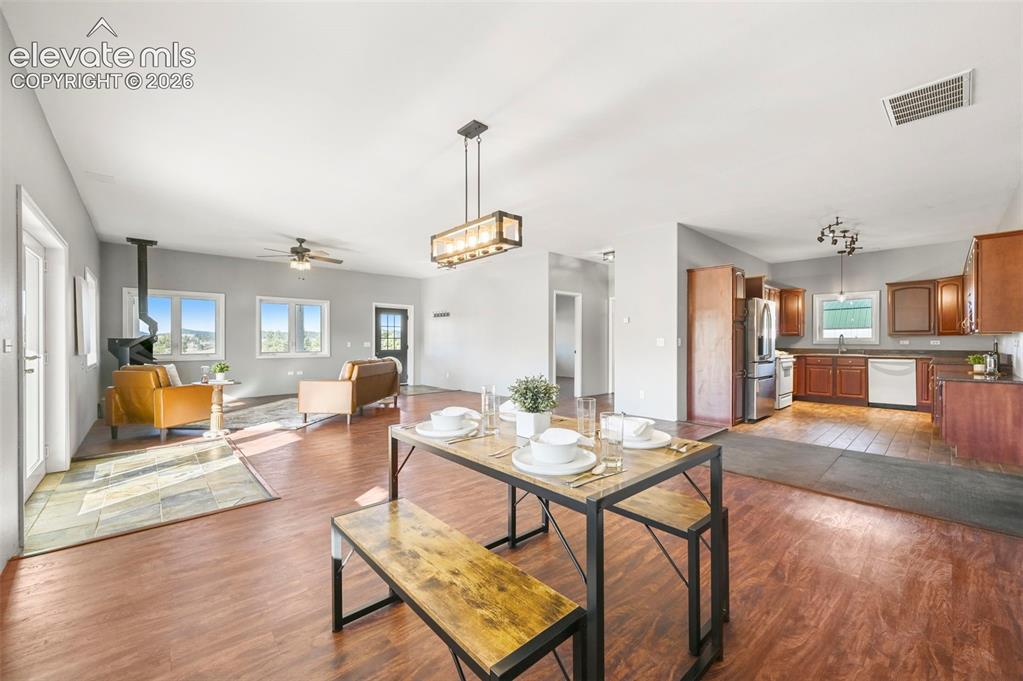 224 Lakeview Forest Heights