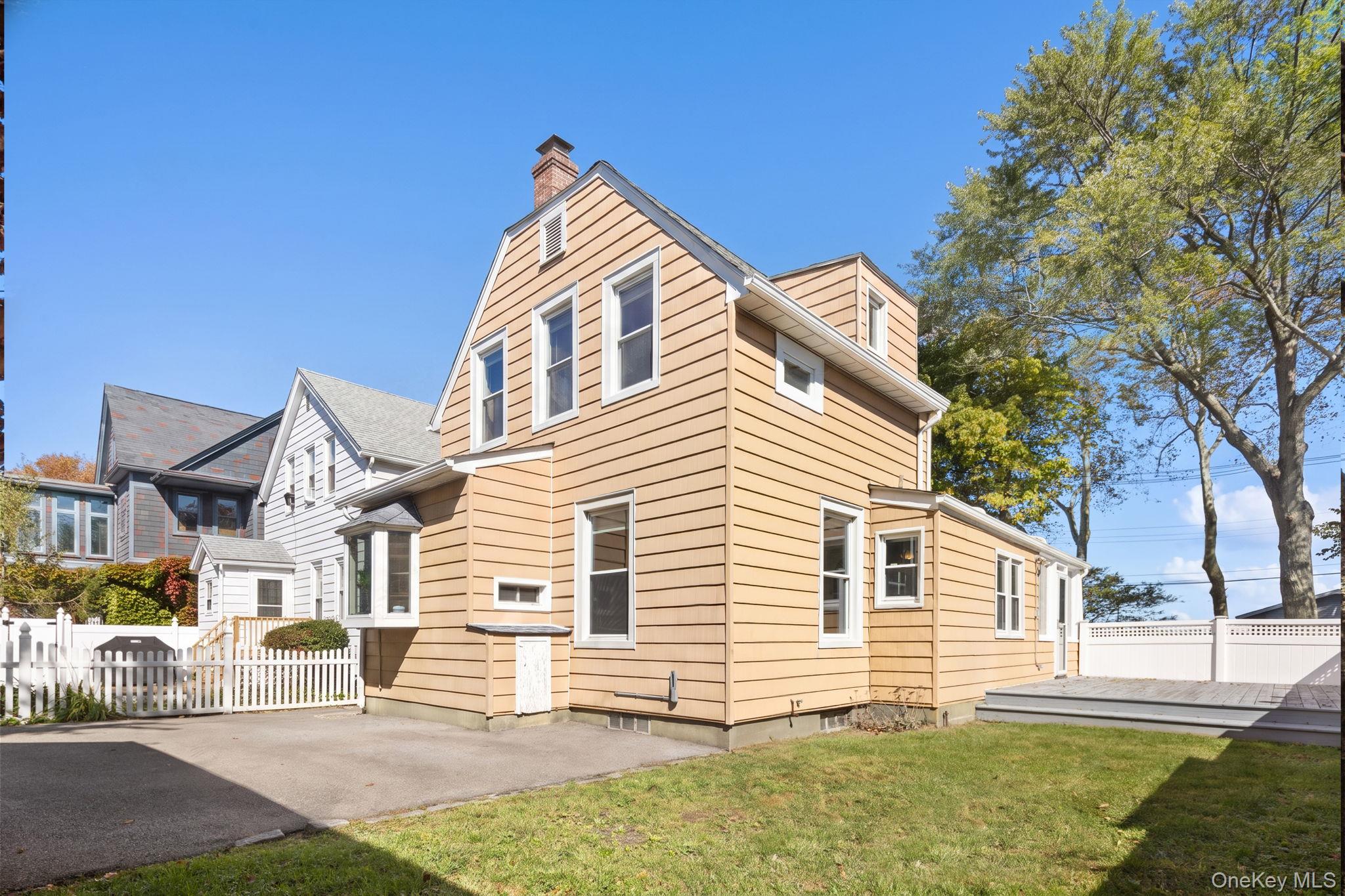 415 King Avenue