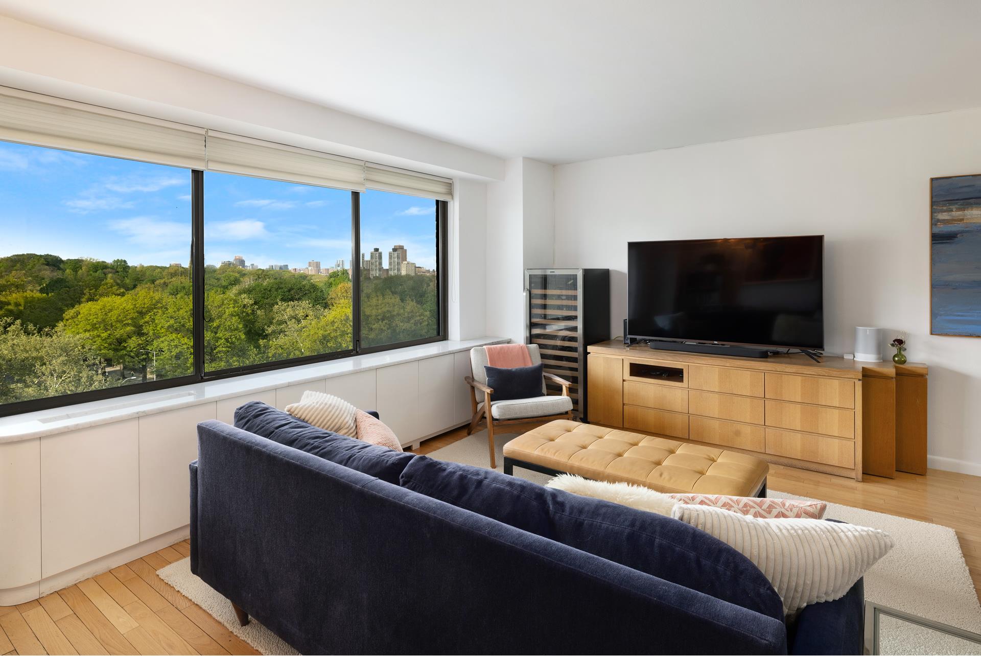 372 CENTRAL Park W 9B