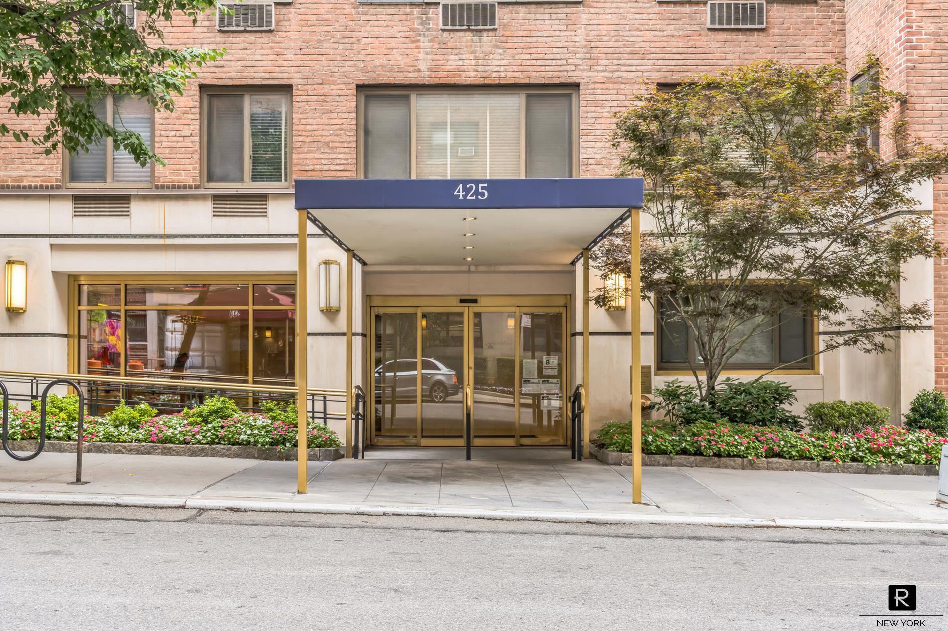 425 E 63rd Street W2F