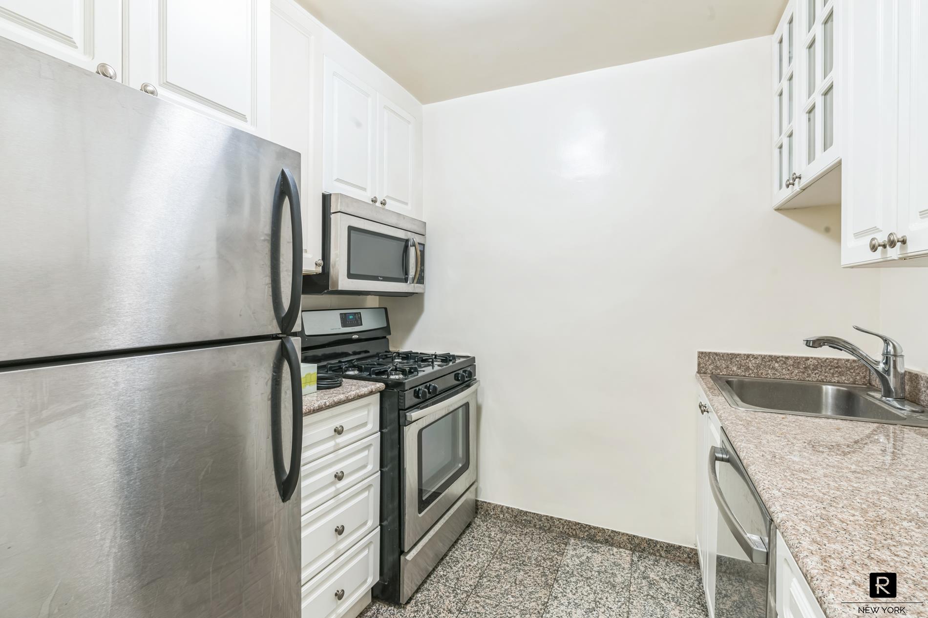 425 E 63rd Street W2F