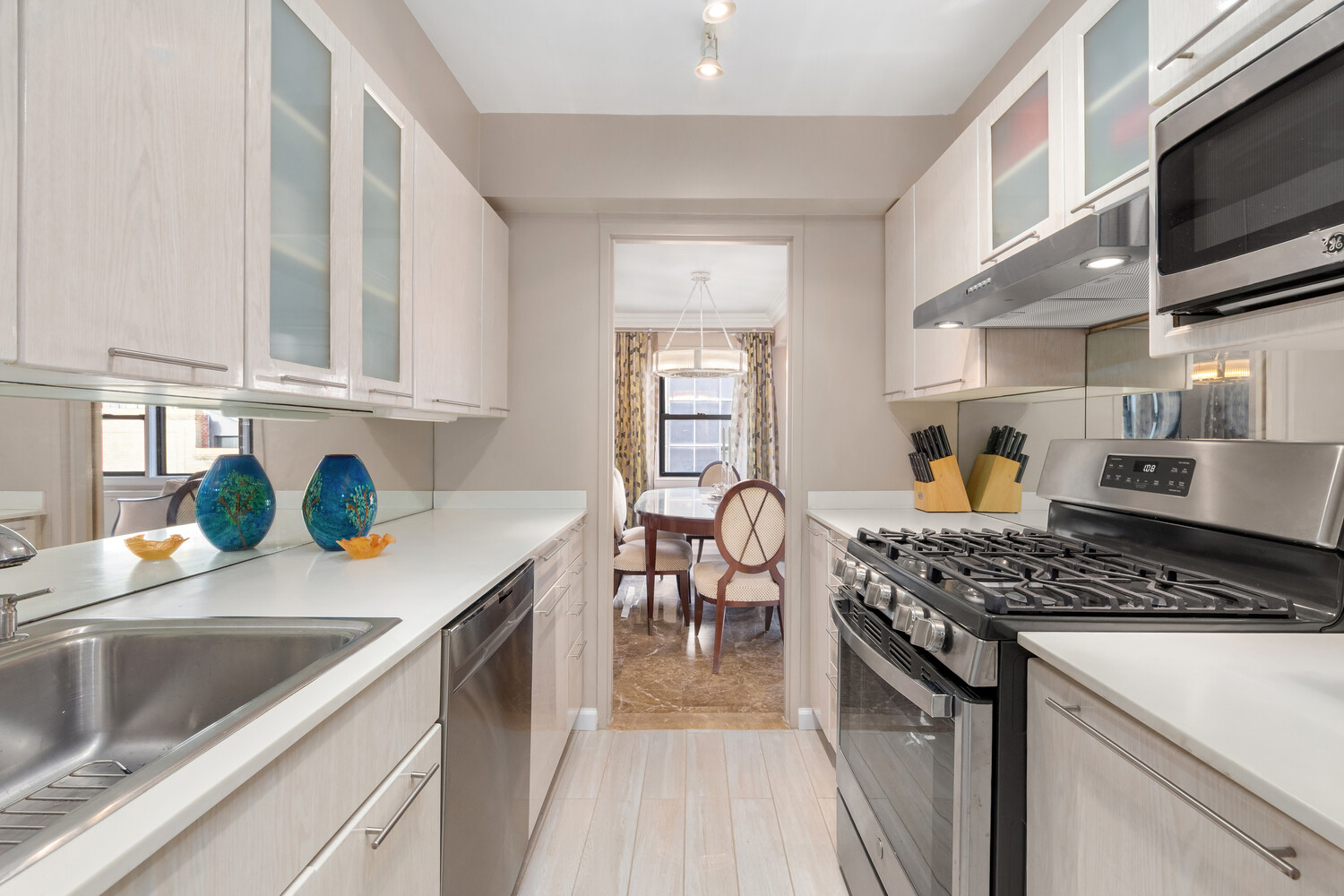 220 E 67TH Street 11G