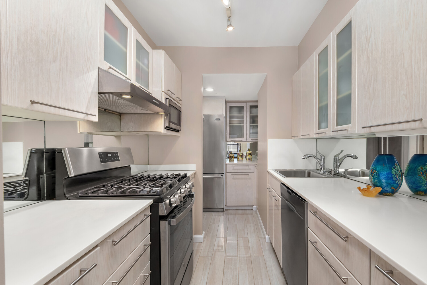 220 E 67TH Street 11G