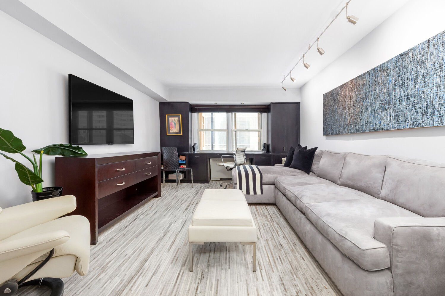 220 E 67TH Street 11G