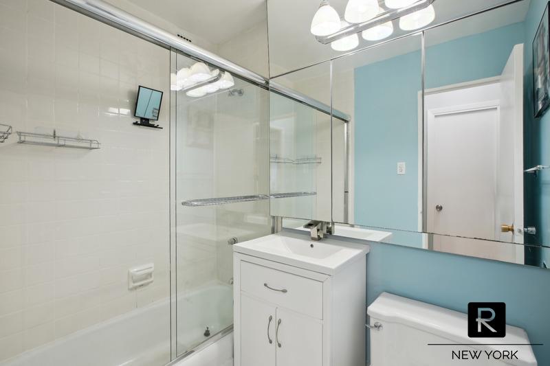 370 E 76th Street B707