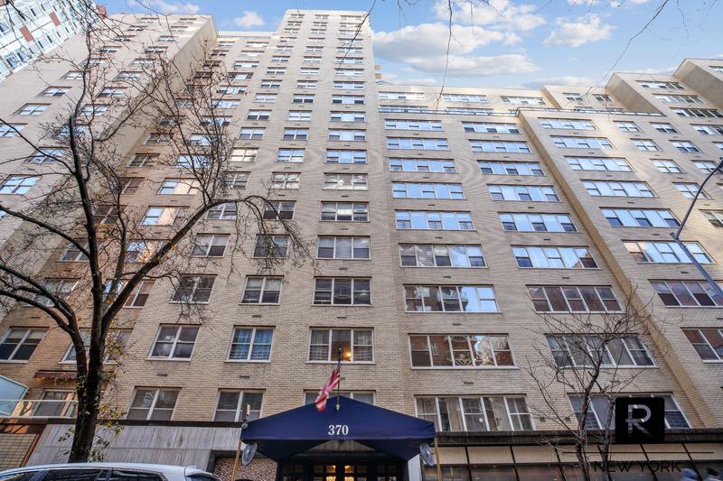 370 E 76th Street B707
