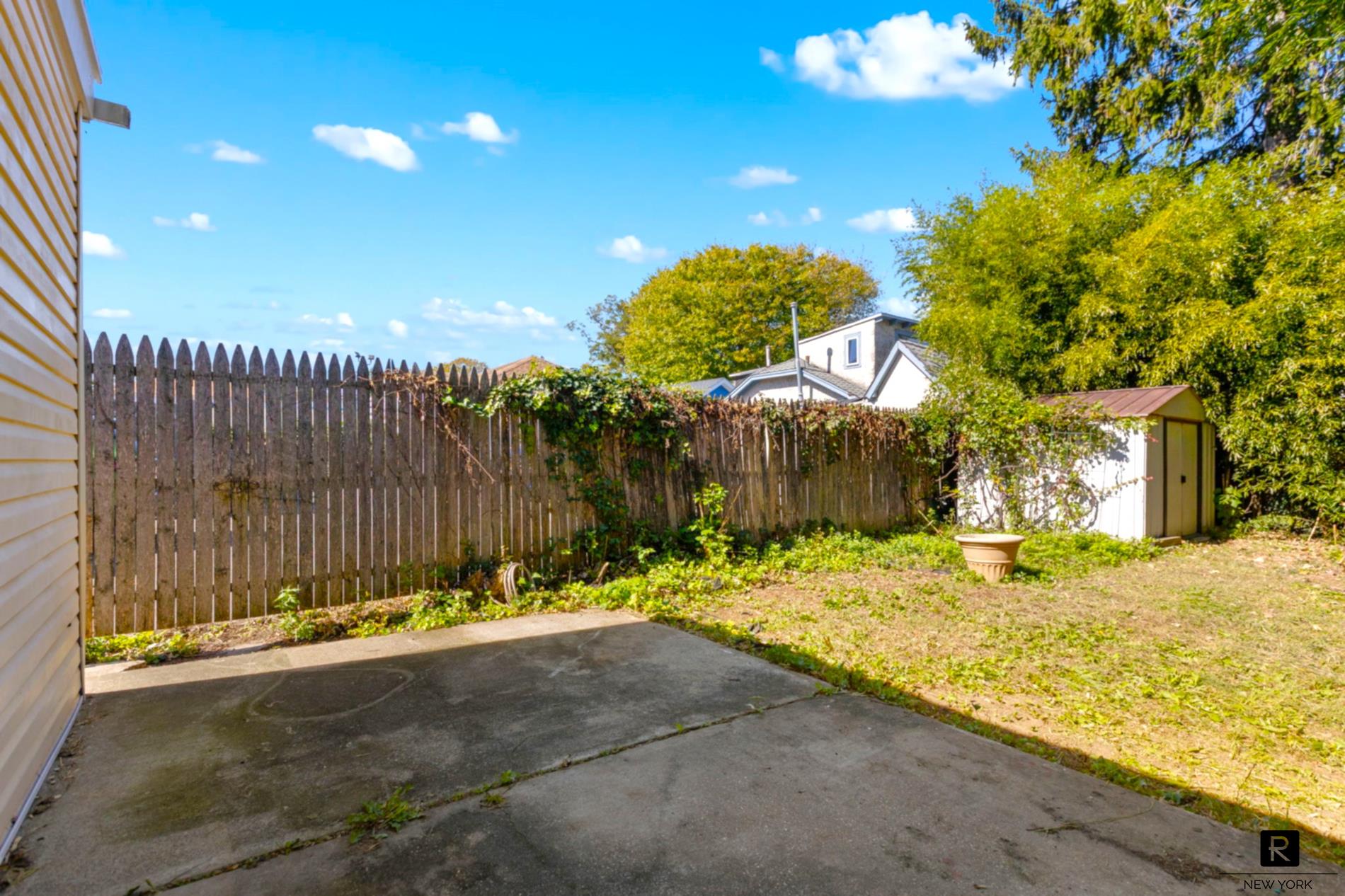 171 Rochelle Street