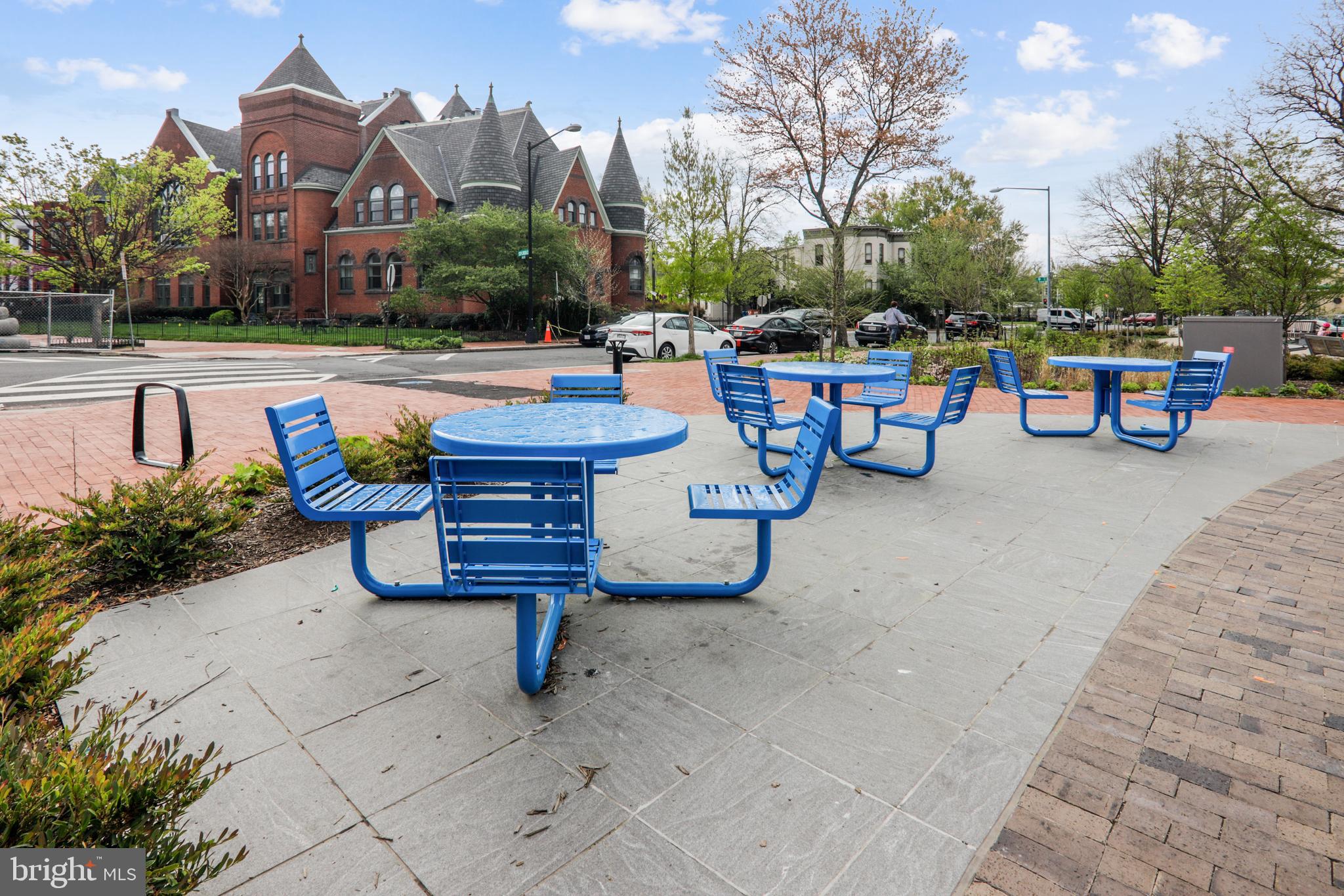 1704 INDEPENDENCE AVENUE SE