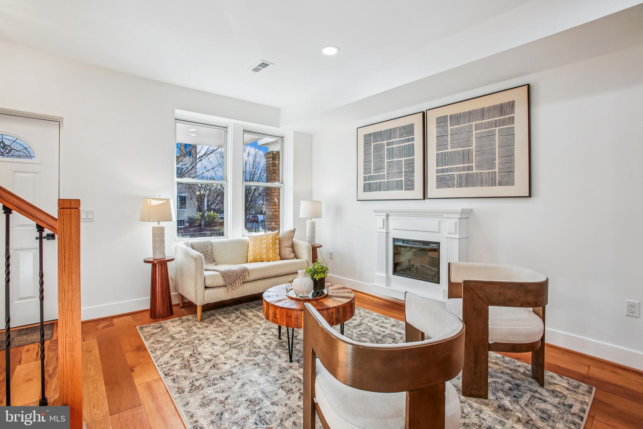 1704 INDEPENDENCE AVENUE SE