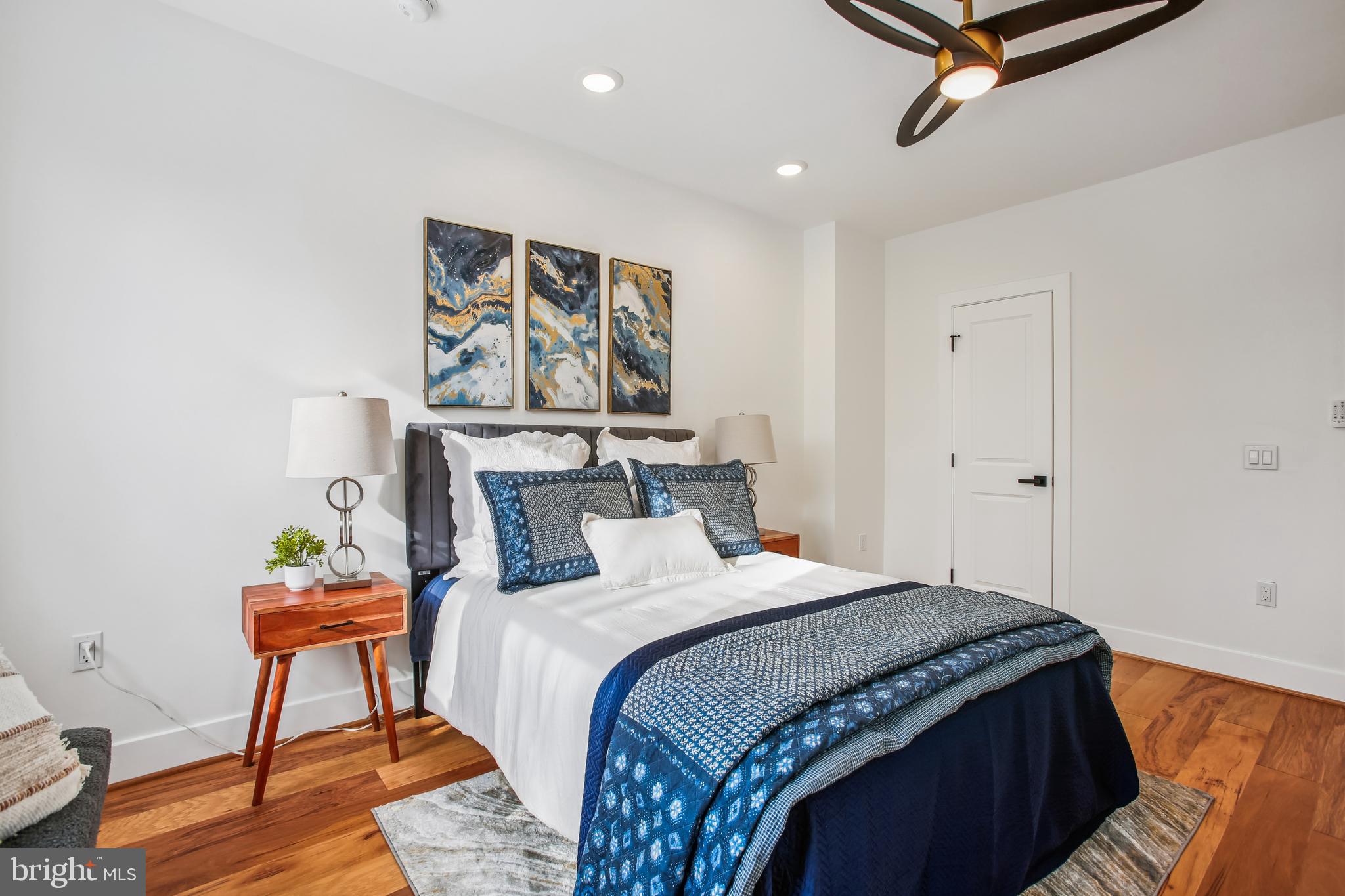 1704 INDEPENDENCE AVENUE SE