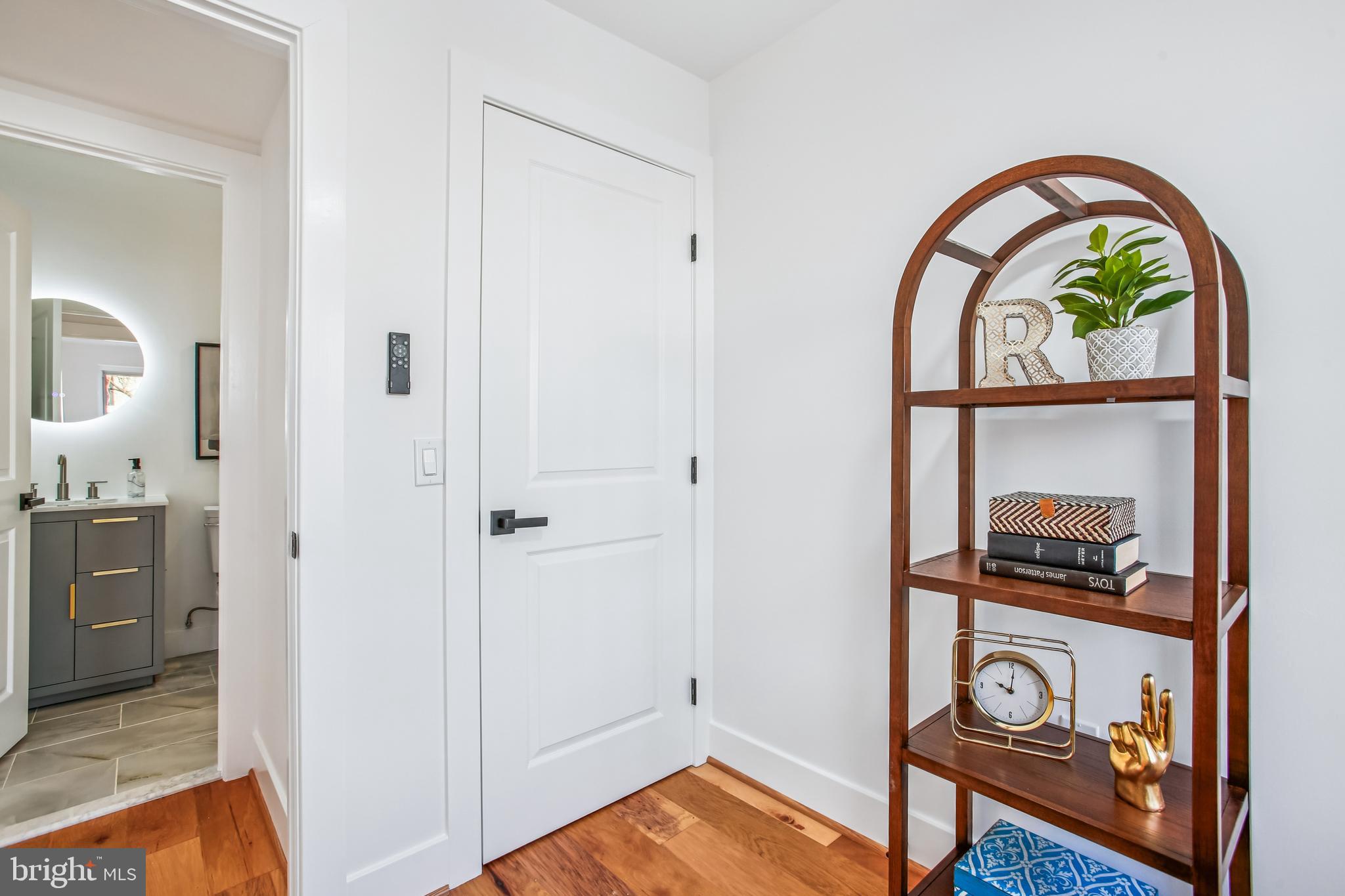 1704 INDEPENDENCE AVENUE SE