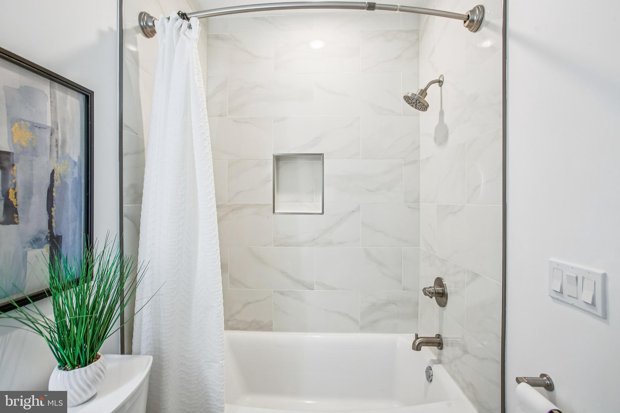 1704 INDEPENDENCE AVENUE SE