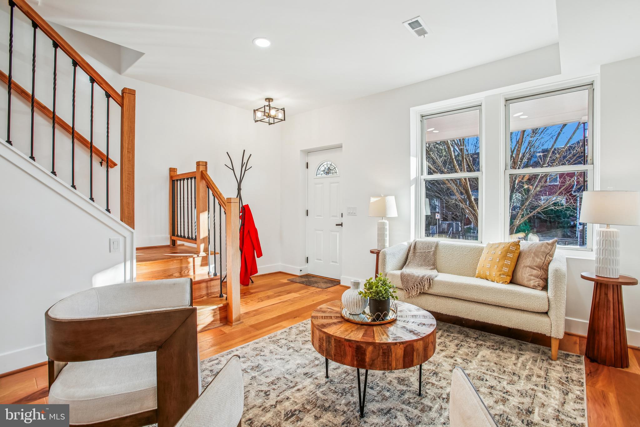 1704 INDEPENDENCE AVENUE SE