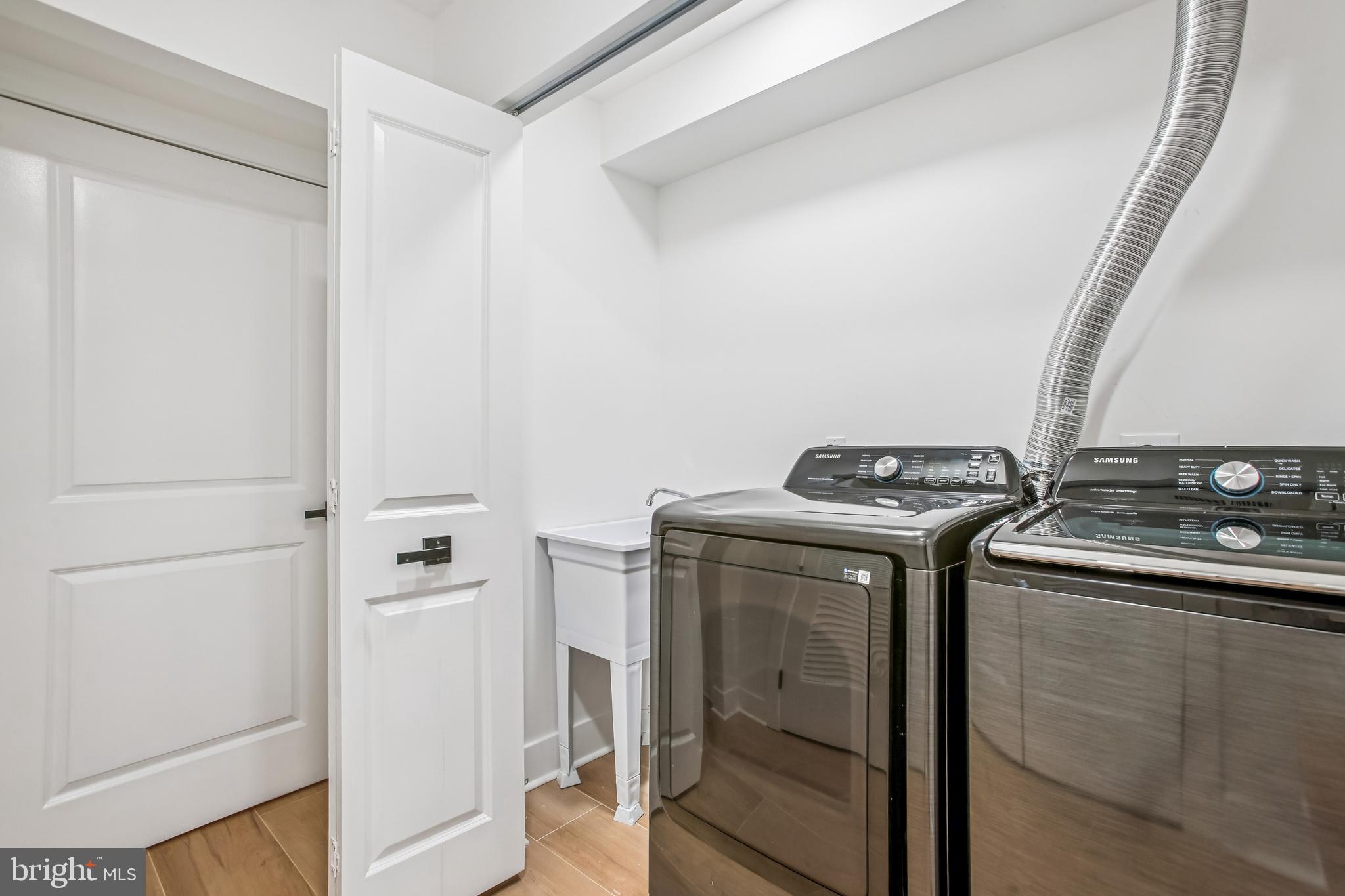 1704 INDEPENDENCE AVENUE SE