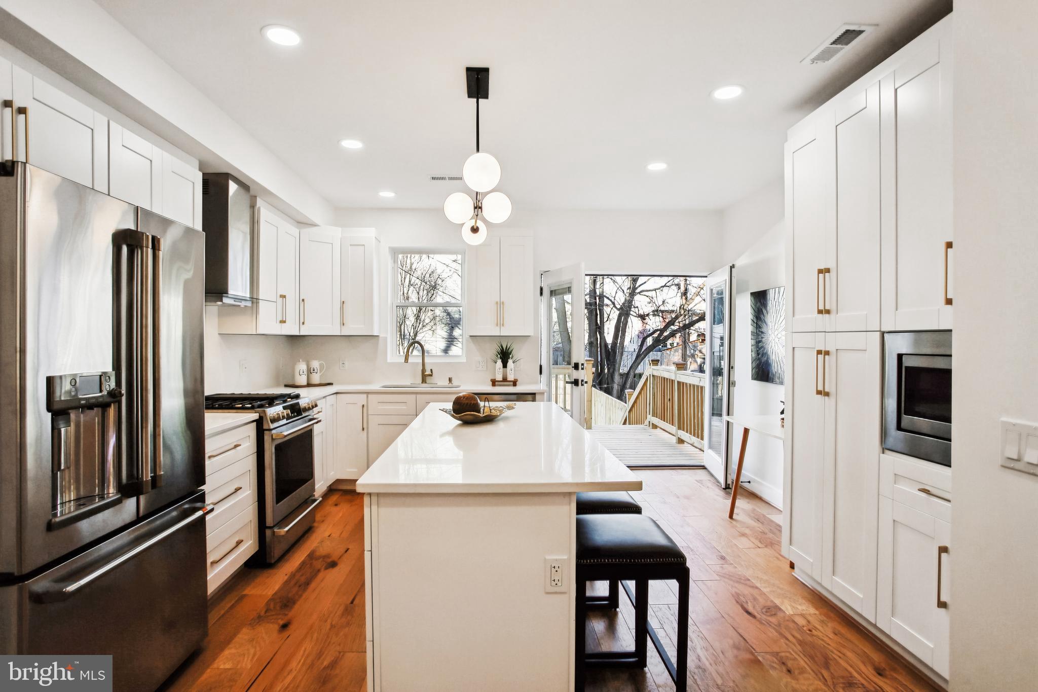 1704 INDEPENDENCE AVENUE SE