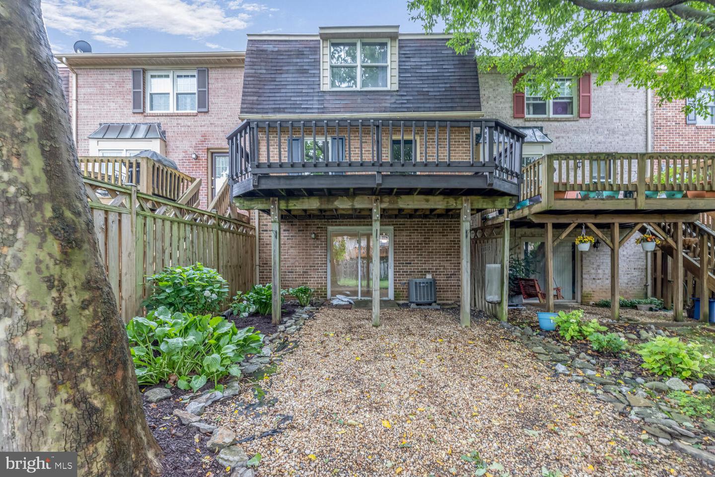 8010 Hollow Reed Ct