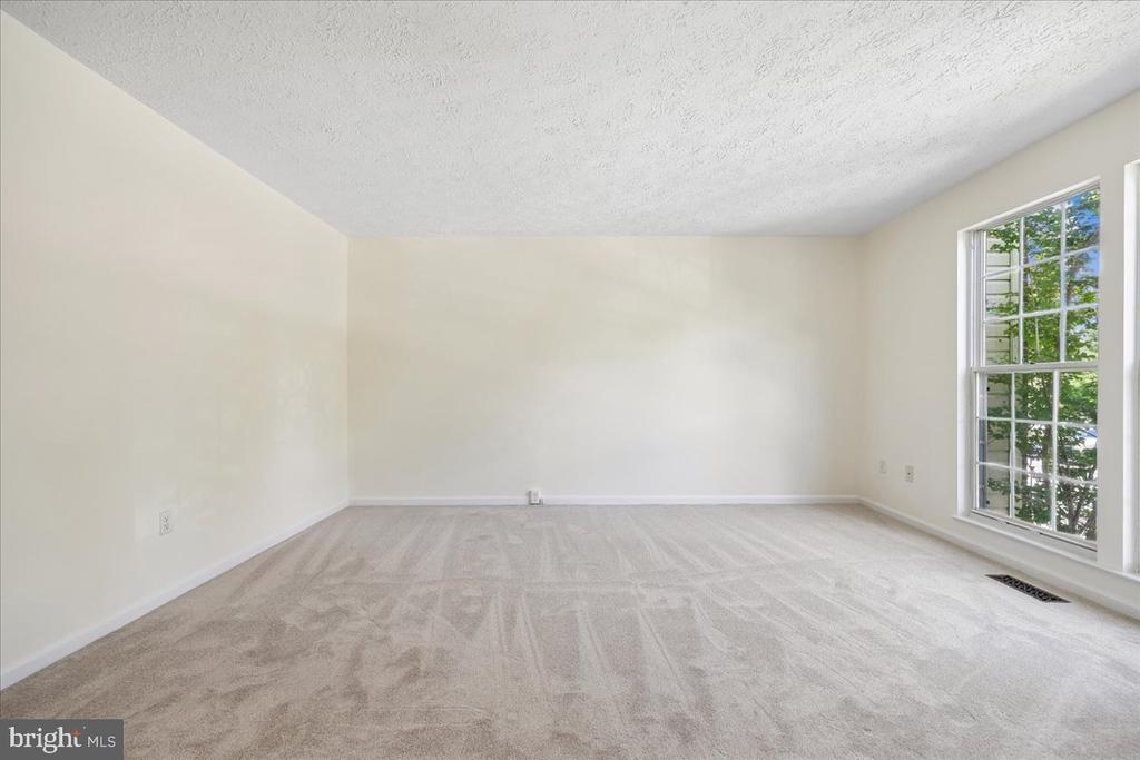 5481 PRINCE WILLIAM COURT
