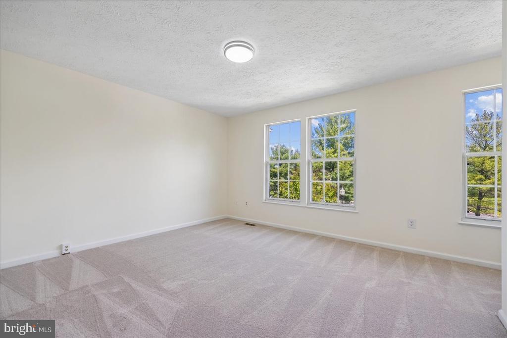 5481 PRINCE WILLIAM COURT
