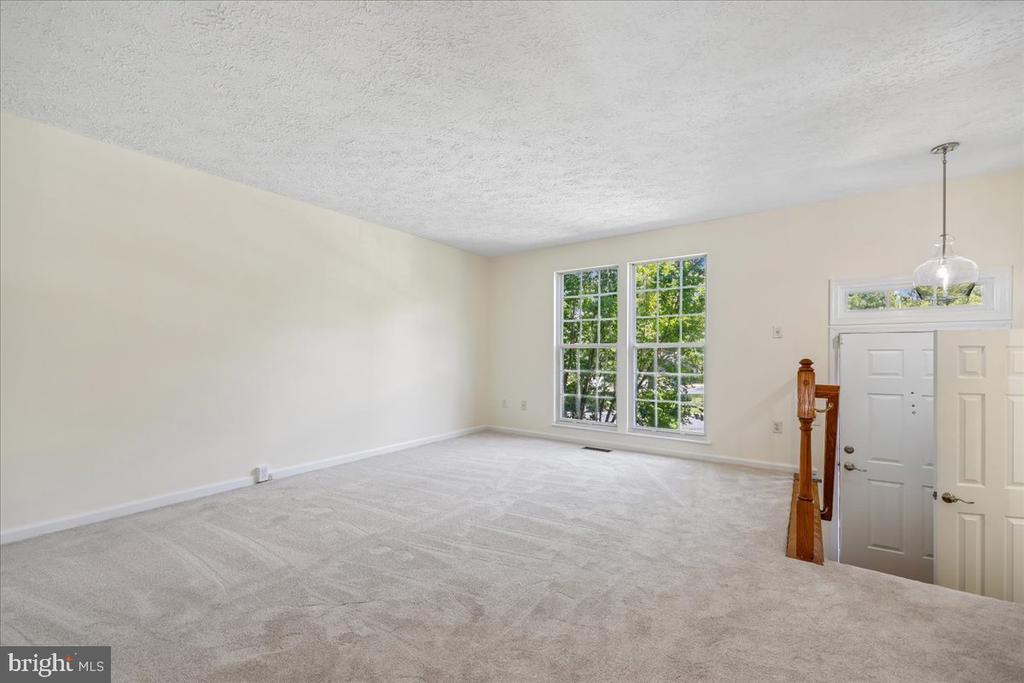 5481 PRINCE WILLIAM COURT